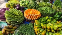 সবজির বাজারে ফিরতে শুরু করেছে স্বস্তি