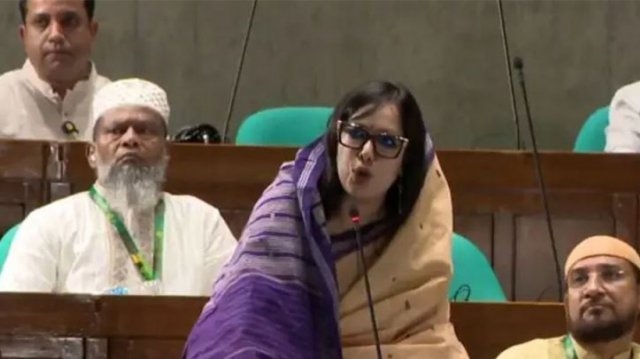 দেশের স্বার্থবিরোধী বাণিজ্য চুক্তি বাতিলে সংসদে আলোচনার প্রস্তাব রুমিন ফারহানার