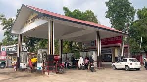 সিলেটে সব পেট্রল পাম্প ও সিএনজি স্টেশন বন্ধ ঘোষণা