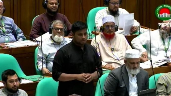 ’মত প্রকাশের কারণে ধরে আনা হচ্ছে, মত-দ্বিমত প্রকাশের স্বাধীনতা চাই’