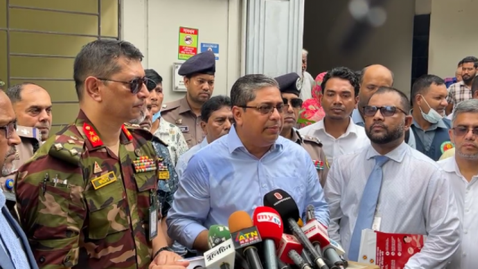 গুলশানে মশকবিরোধী অভিযানে তিন বাড়ি ও এক রেস্তোরাঁকে জরিমানা