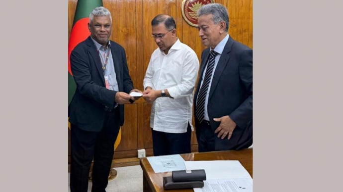 প্রধানমন্ত্রীর ত্রাণ তহবিলে চট্টগ্রাম চেম্বারের ১ কোটি টাকা অনুদান
