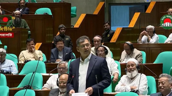 সংরক্ষিত এমপিদের কাজের পরিধি গোটা বাংলাদেশ: সংসদে স্বরাষ্ট্রমন্ত্রী