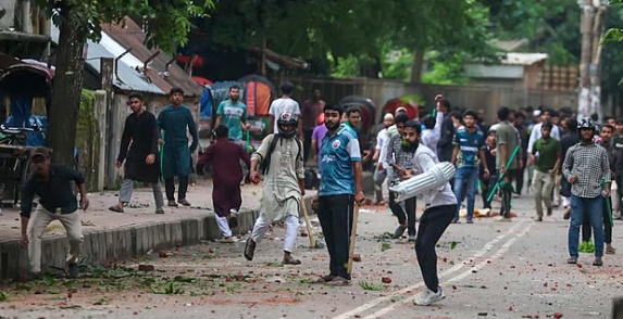 জবি, ঢাকা কলেজ ও আলিয়া মাদ্রাসায় দফায় দফায় সংঘর্ষ