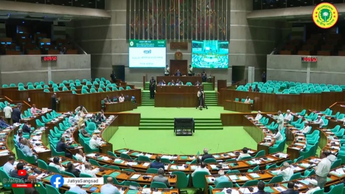 সম্পদ দান করার পরও আজীবন ভোগ করতে পারবেন বাবা-মা: সংসদে বিল পাস